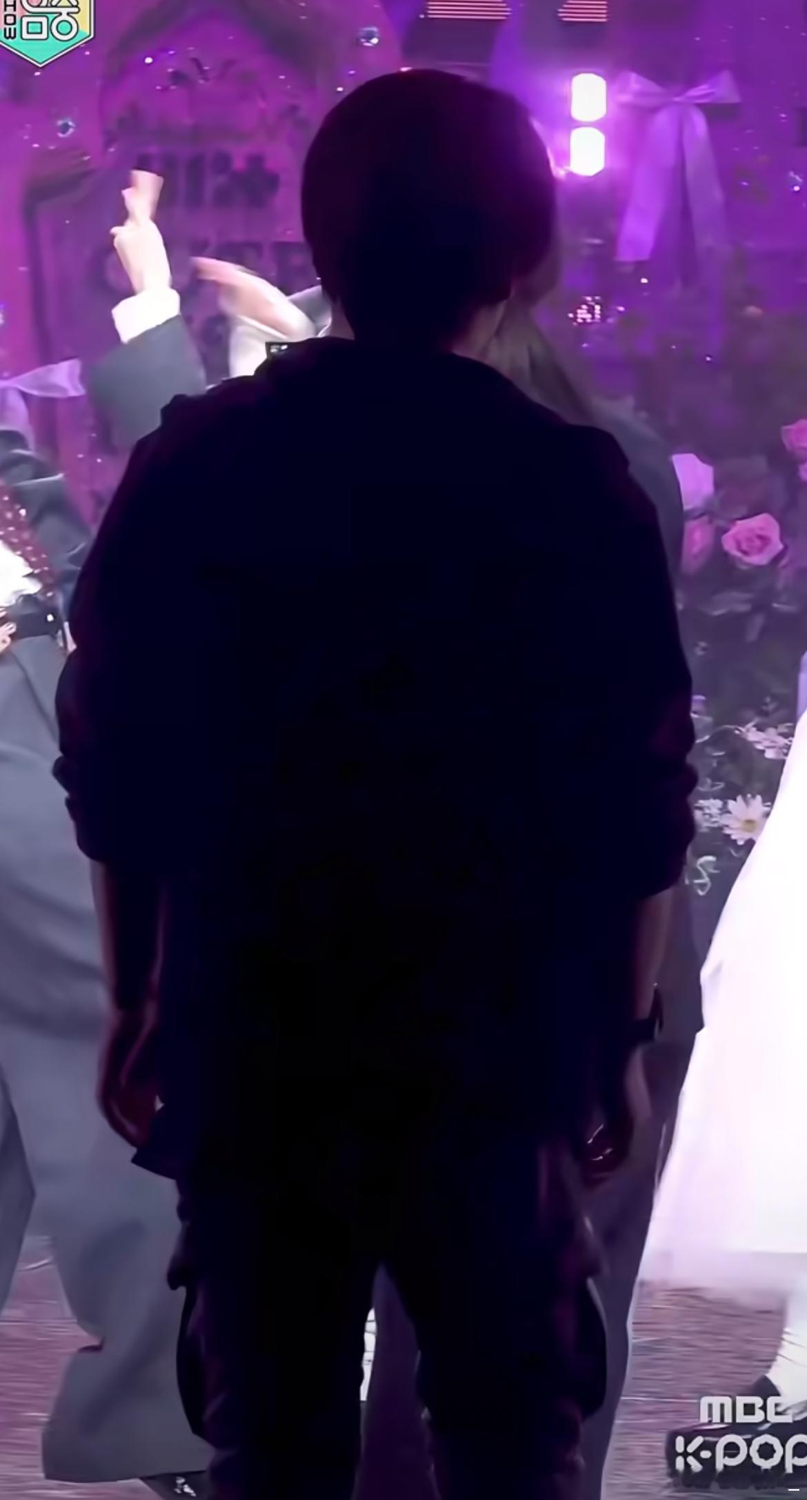 我家iroha咋这么惨 直拍被挡成这样几个意思