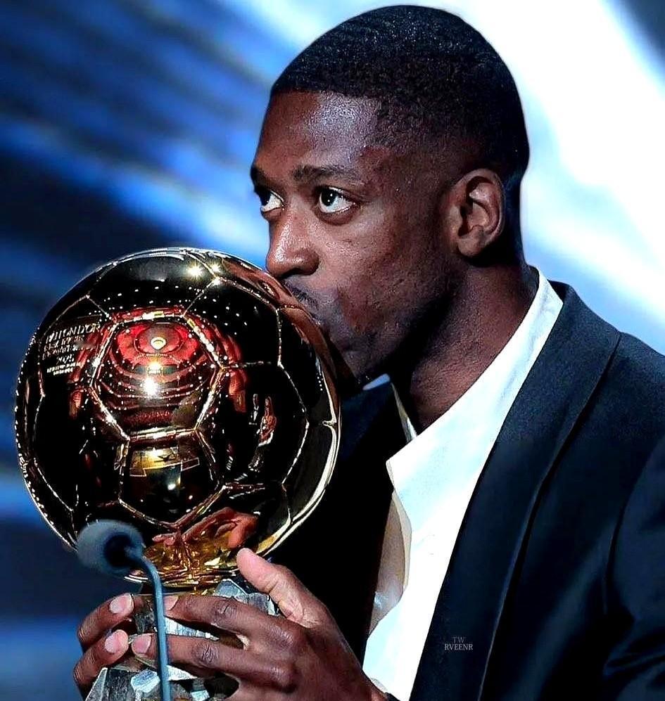 金球奖一拿，身体就垮？
别迷信玄学。
登贝莱拿完奖，场子没焐热，腿先废了。
四百