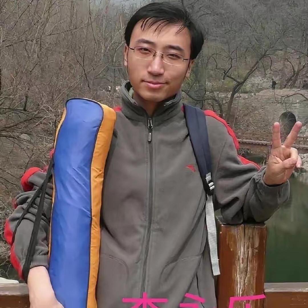 清北学霸求职遇挫，却选择站上中学讲台

李永乐从小就是那种别人家口中的天才少年。
