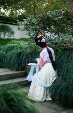 唐朝一首20字情诗，把男人单相思的苦说透了

在唐朝流传下来的万千诗作里，有一首