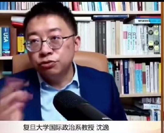 复旦大学国际政治系教授沈逸说的很有道理，过去为什么那么多中国人喜欢去美国？可以说