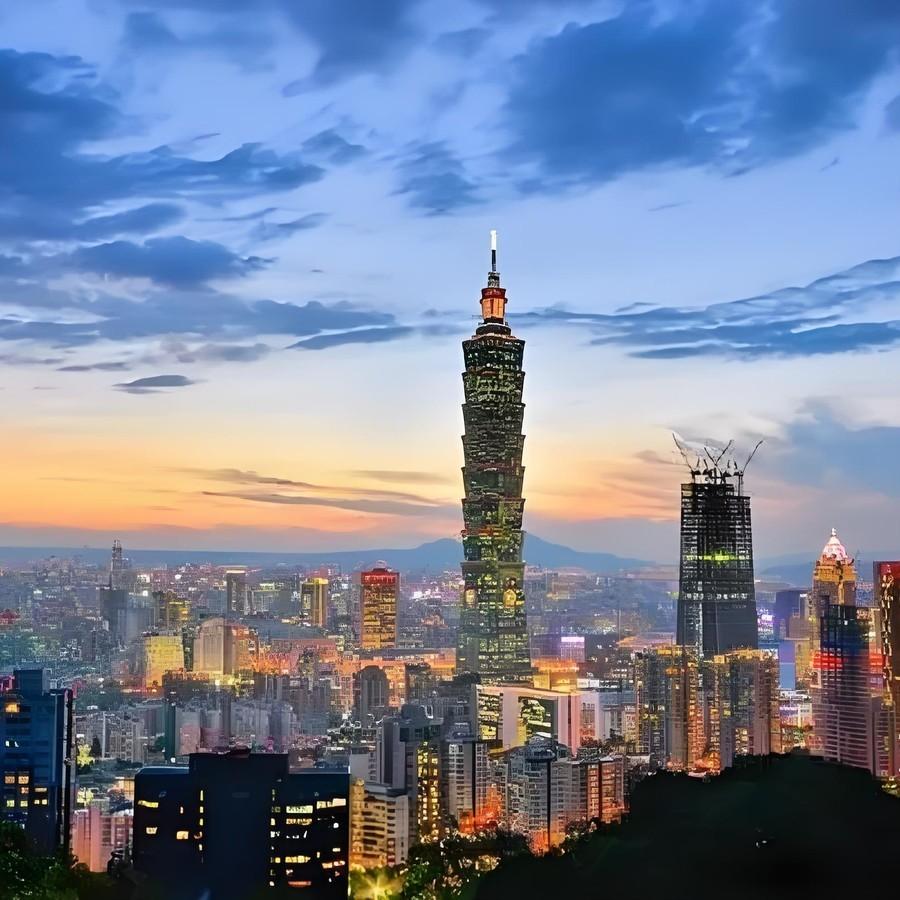 台岛其实根本就不用打，打它干什么？台湾就是一个孤岛，大陆压根不用打，只要把台湾海