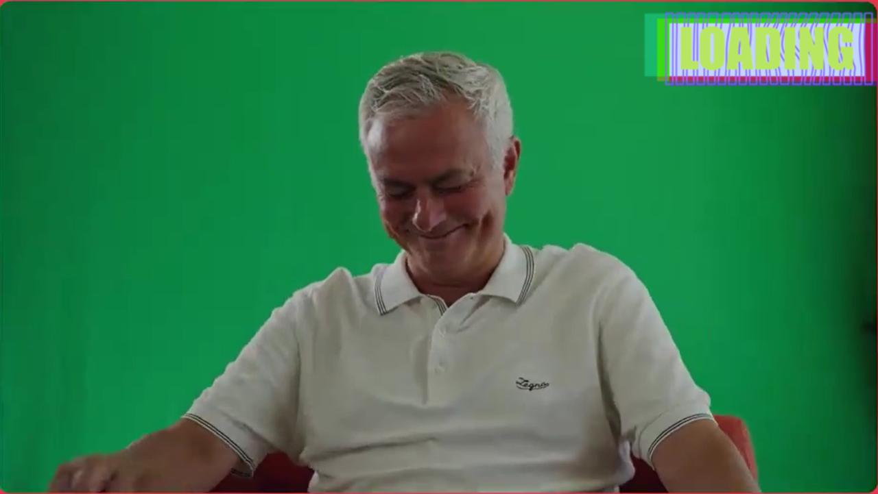 穆里尼奥终于笑了，这位失业在家的62岁老头，在观看了自己参与拍摄的，支持非洲籍球