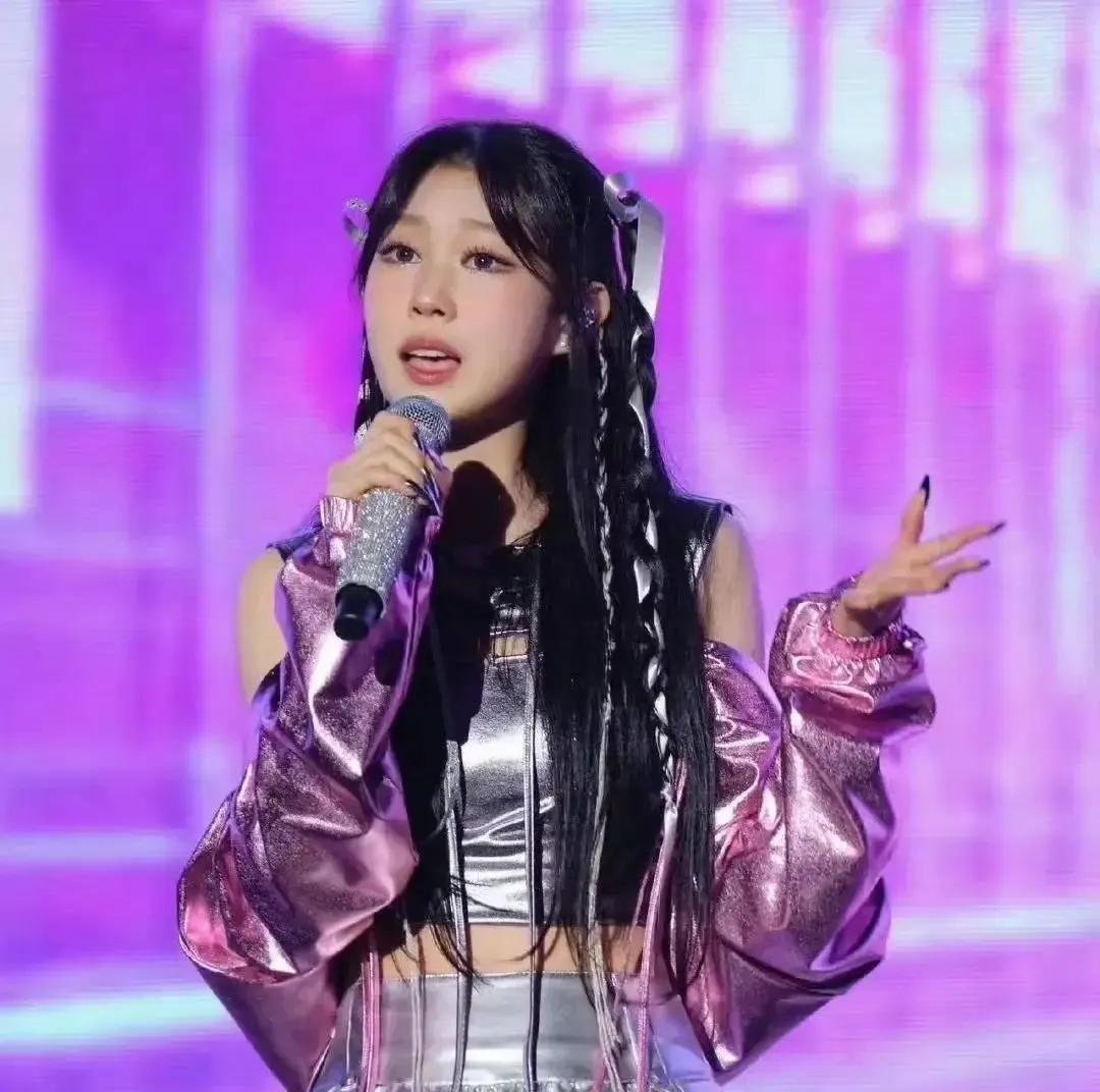 小沈阳送女儿到韩国出道，那点小心思已经被猜透了。

如果在国内出道，小沈阳自己把