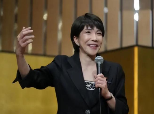 日本总务省12月5日的新数据一出炉，就给关注经济的人提了个醒！10月消费者支出同