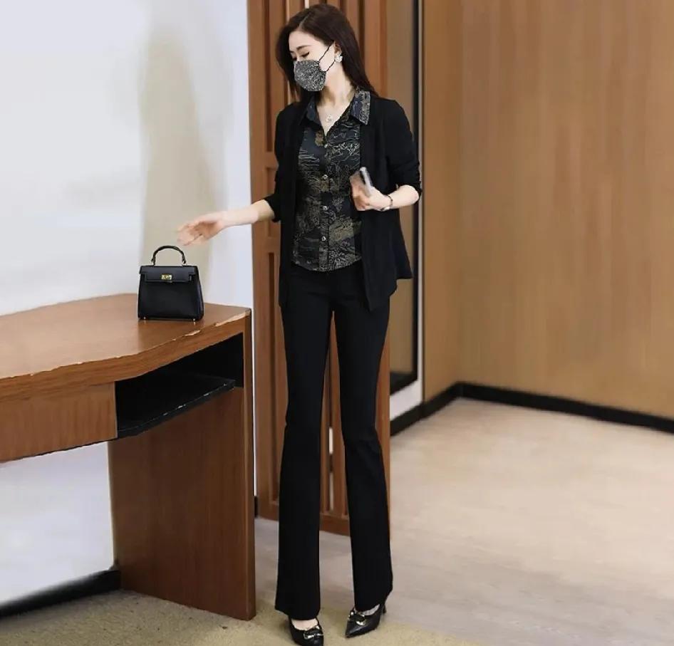 哎呀呀
我以为是衬衫和开衫叠穿呢
原来这是一件假两件长袖衬衫
一件变两件，展现不