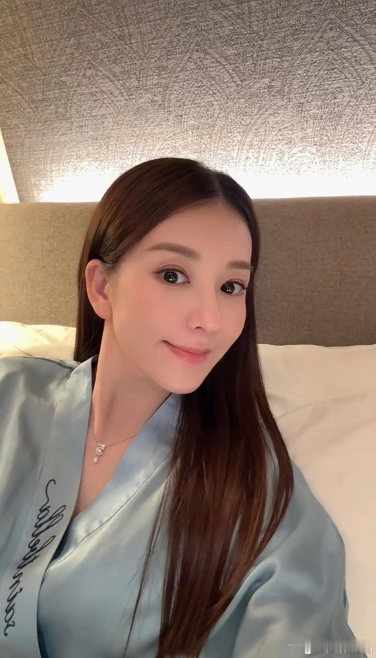 方媛早就把她的后半生安排好了
因为她的布局真的太正确了
不是靠郭富城
女儿会心疼