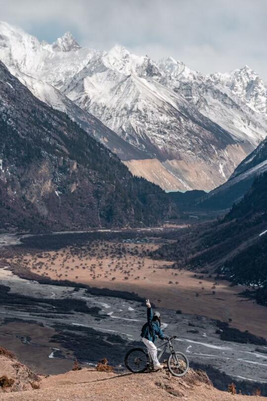 有人能拒绝西藏雪山骑行吗