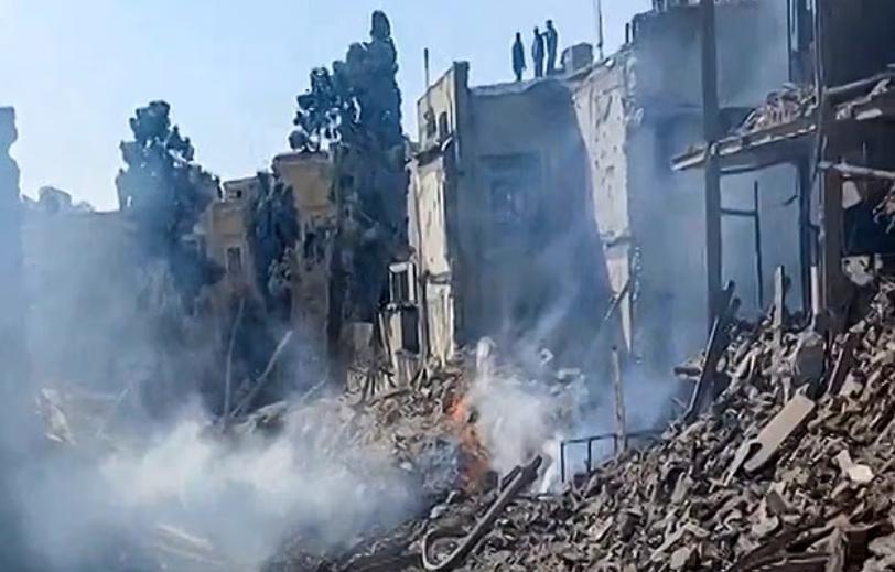 美：老弟！我出其不意搞了个“史诗怒火”大行动，这回可是大场面。
中：啥行动？
