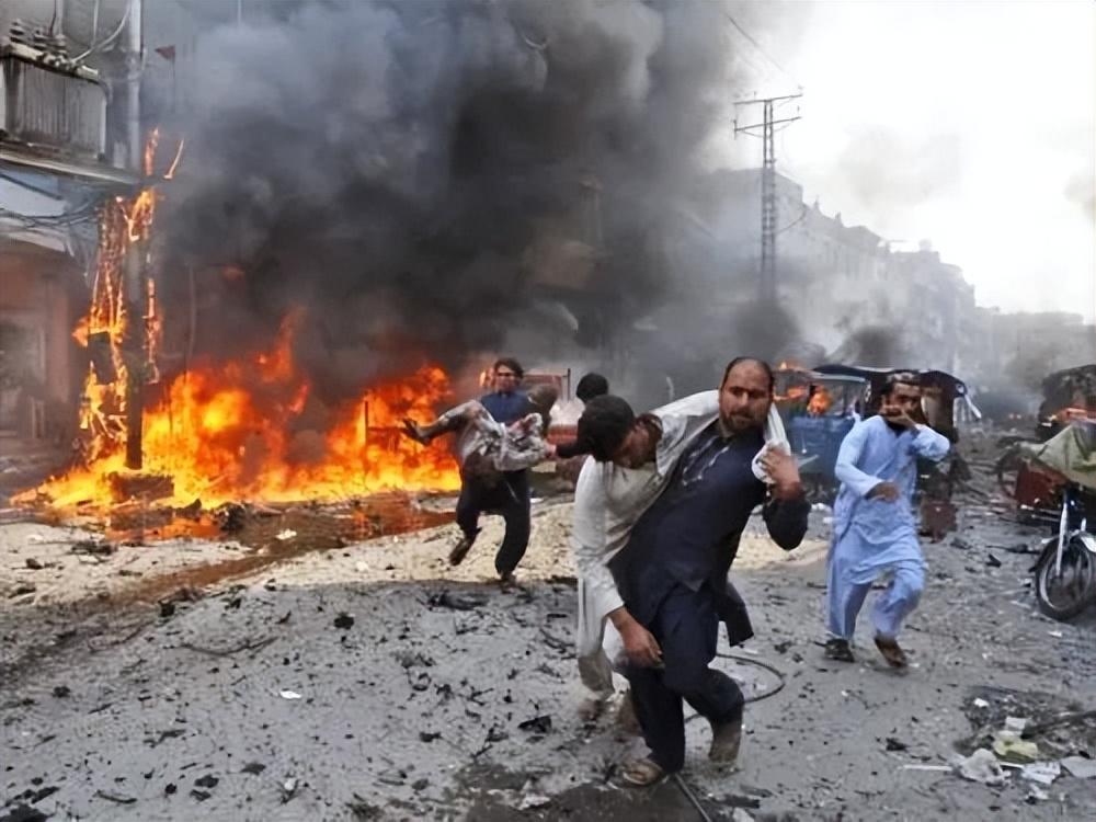 俄乌冲突

是冷战后欧洲安全格局演变与大国博弈激化的集中爆发，其根源、进程及胶着