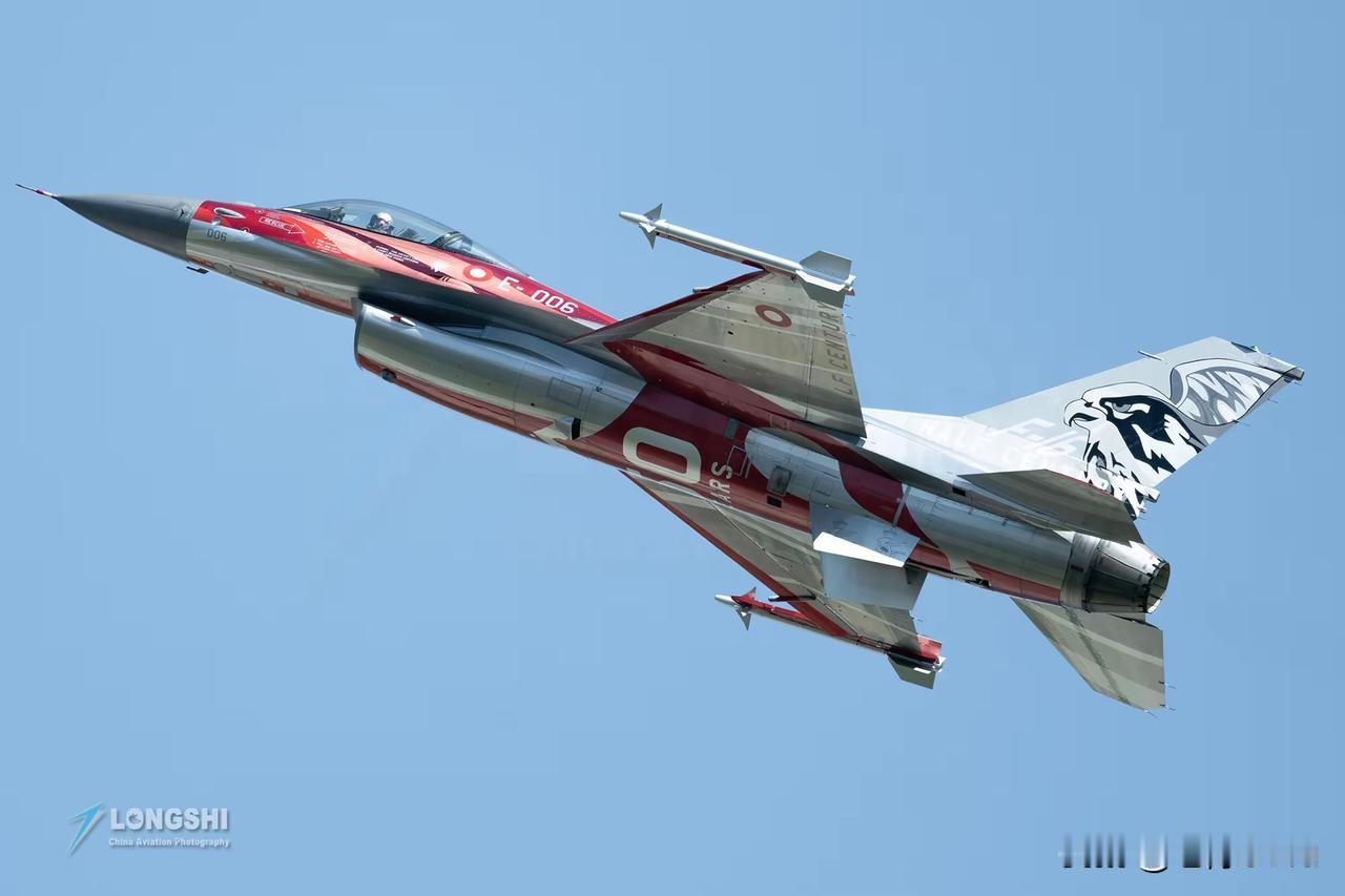 1. 外媒：俄苏35改变俄乌战场态势 乌F16幻影2000不敢动：西方给乌克兰的