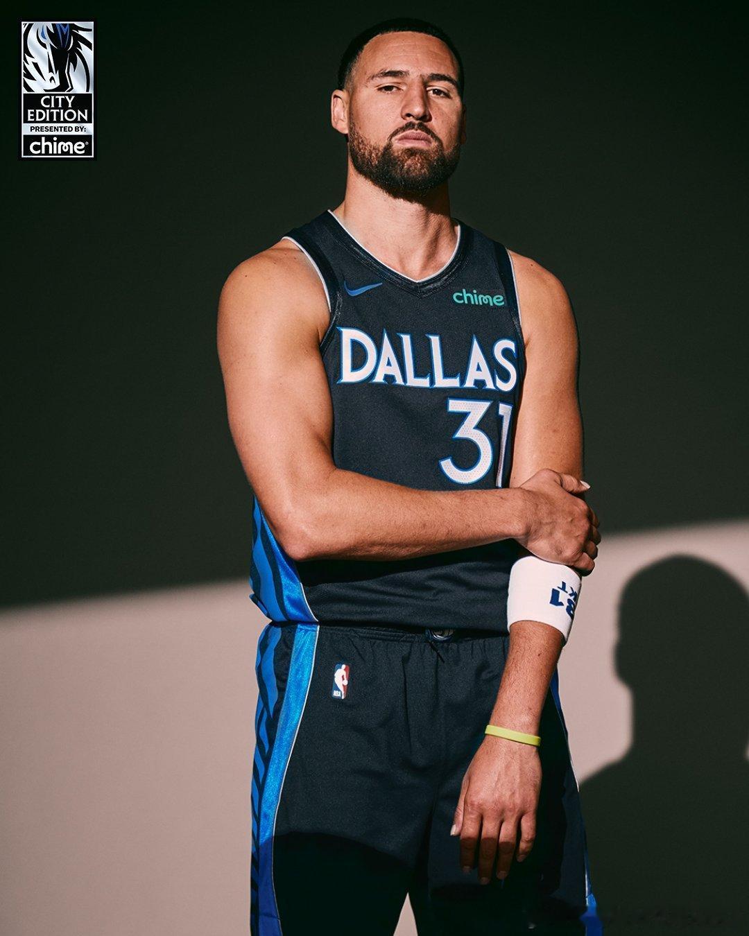 独行侠城市版球衣定妆照