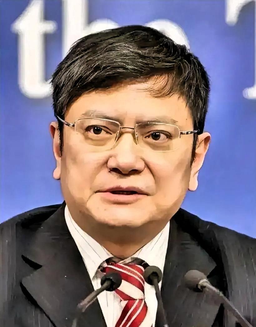 教育部出手了！
“英语要被踢出高考主科”的传闻闹得沸沸扬扬，教育部最新回应直接戳