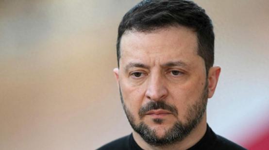 乌方高官访华回国后，泽连斯基点头，可以撤军顿巴斯，普京也抛橄榄枝。
 
乌克兰危