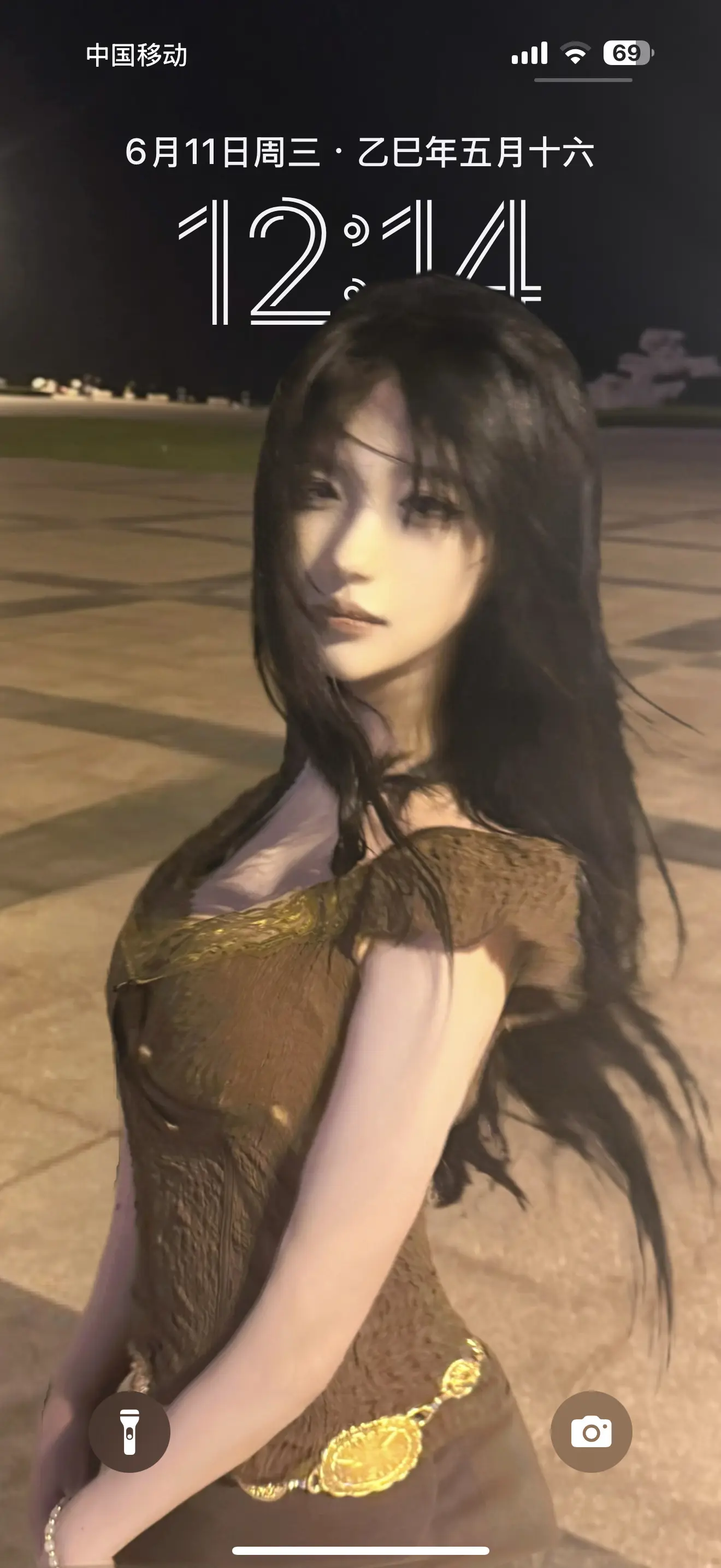 第一次用自己当屏幕壁纸。