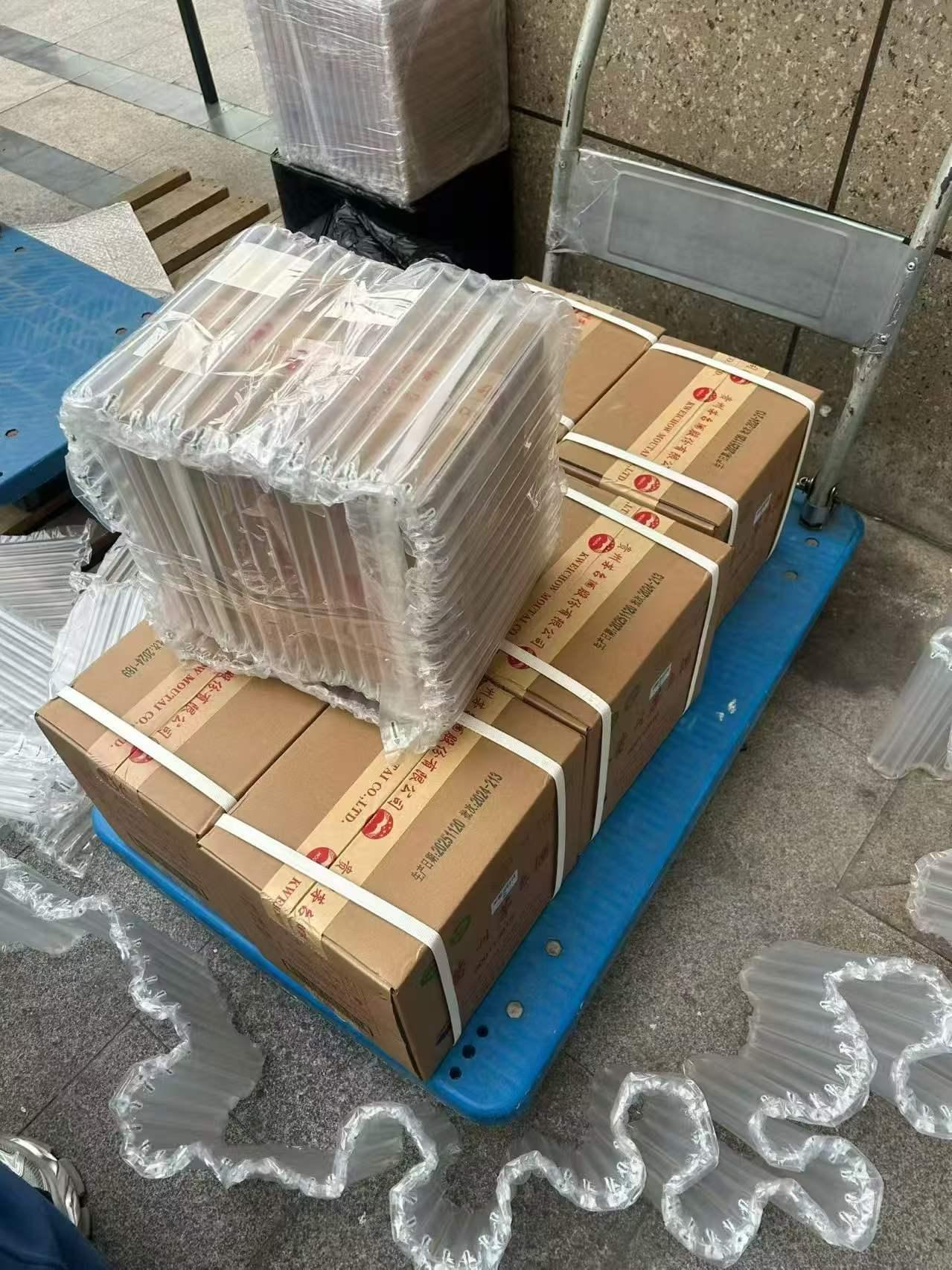 端午节马上就到了，白酒商家备好充足货源。
谁来说一说，现在喝白酒的主要是哪些人？