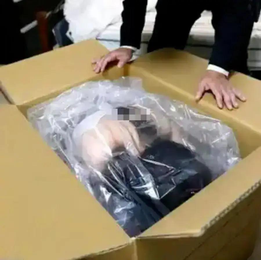 这下踢到铁板了！江苏一男子为了解决生理需求，在网上花3700元买了一个仿真娃娃，