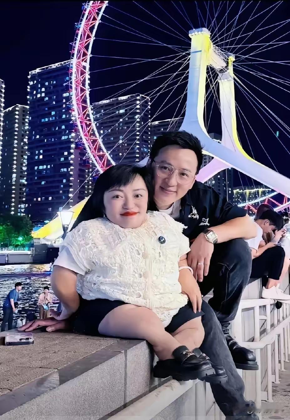 现在的李喜梅已经完全彻底被大双给征服了，房子车子都给大双了，她说连银行卡也愿意给