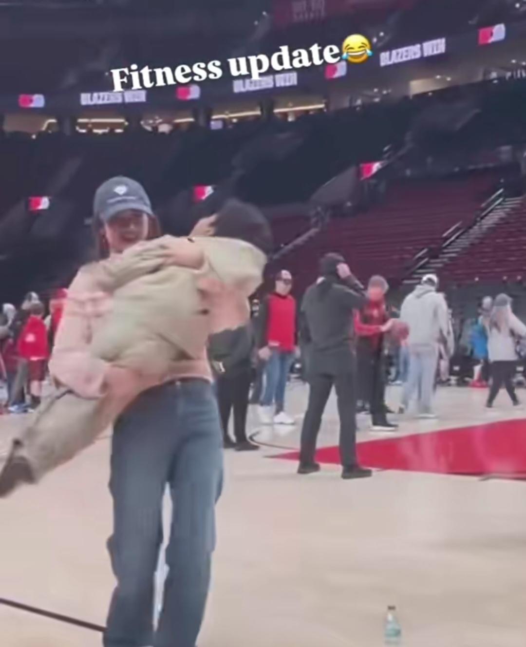 情商高！杨瀚森女友和利拉德的儿子成为了好朋友！

杨瀚森的女友智商和情商一定非常