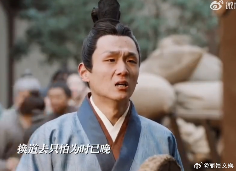 丽昭仪活该你追女火葬场魏娆被各方势力针对，最该守护她的丽昭仪却选择置身事外。等到