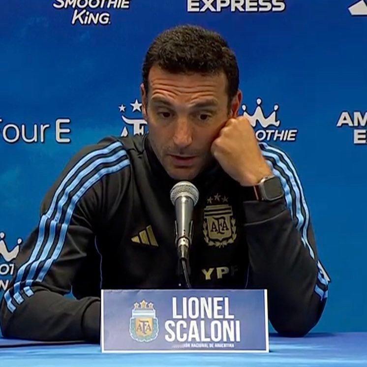 斯卡洛尼：有时候没有必要冒险，不仅仅是里奥（梅西）。我们的想法是照顾每个人，让他