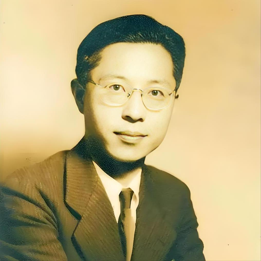1940年，《雷雨》作者曹禺，出轨了找他补习英文的23岁女学生，他的清华才女妻子
