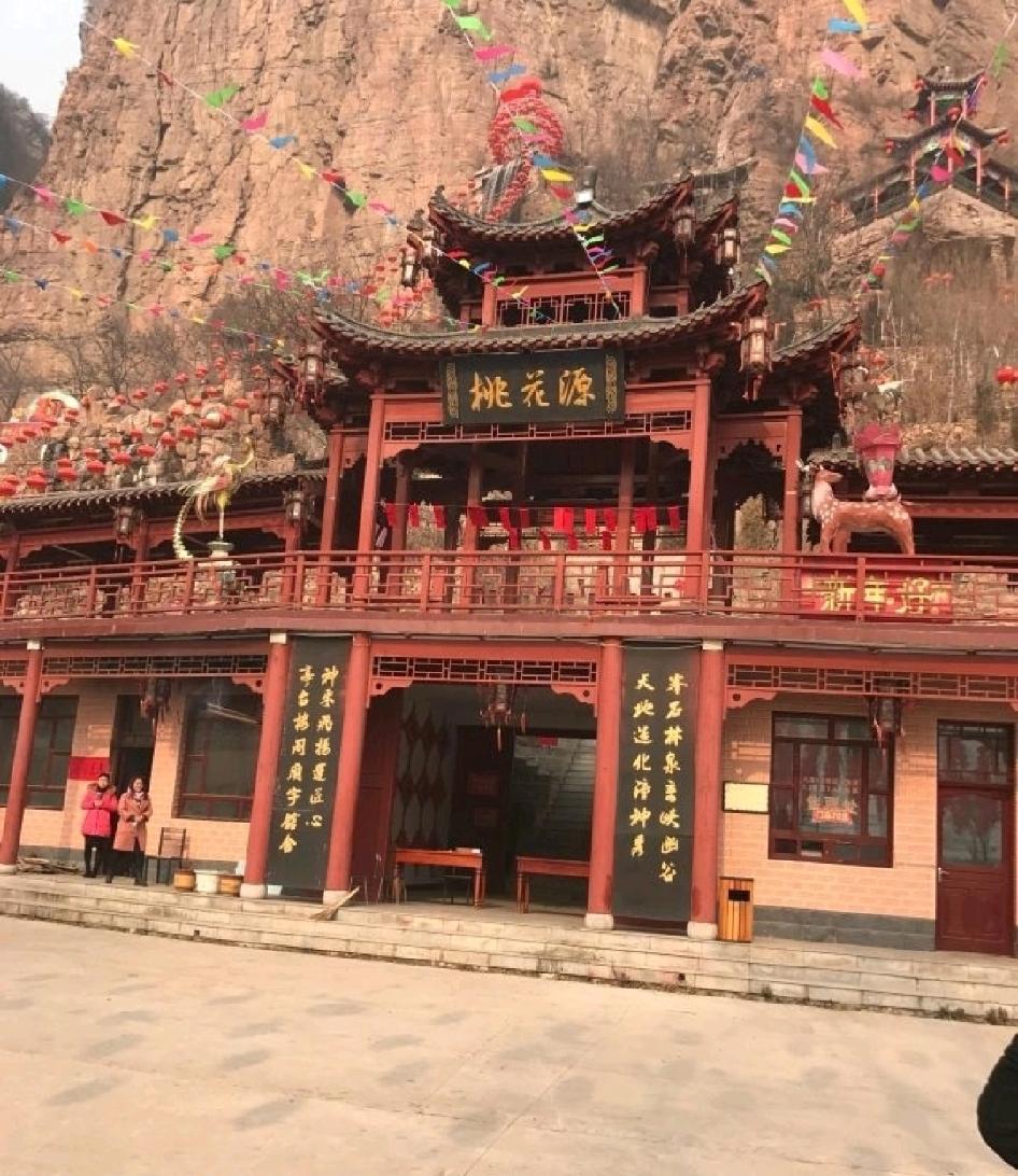 5个简单实用的中华小技巧，老一辈传下来的智慧
 
1. 煮饺子时加勺盐，
饺子皮
