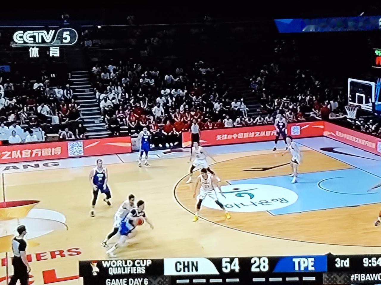 中国男篮半场54比28领先中国台北队，这是中国男篮世预赛以来打得最好的一个上半场
