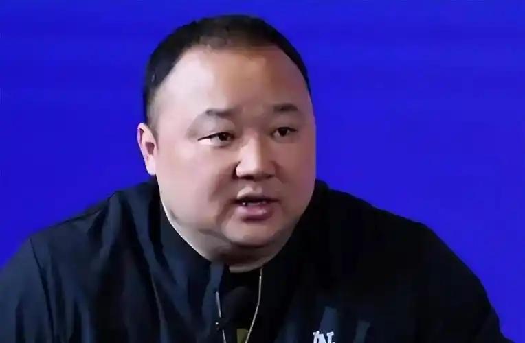 羽毛球名宿张军受查！林丹会不会接任掌管羽毛球？张军这次受查这让球迷感到非常意外！