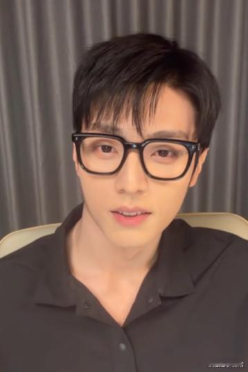 陈靖可错过了粉丝的婚礼陈靖可回应错过粉丝婚礼 陈靖可直播回应错过粉丝婚礼那段，我