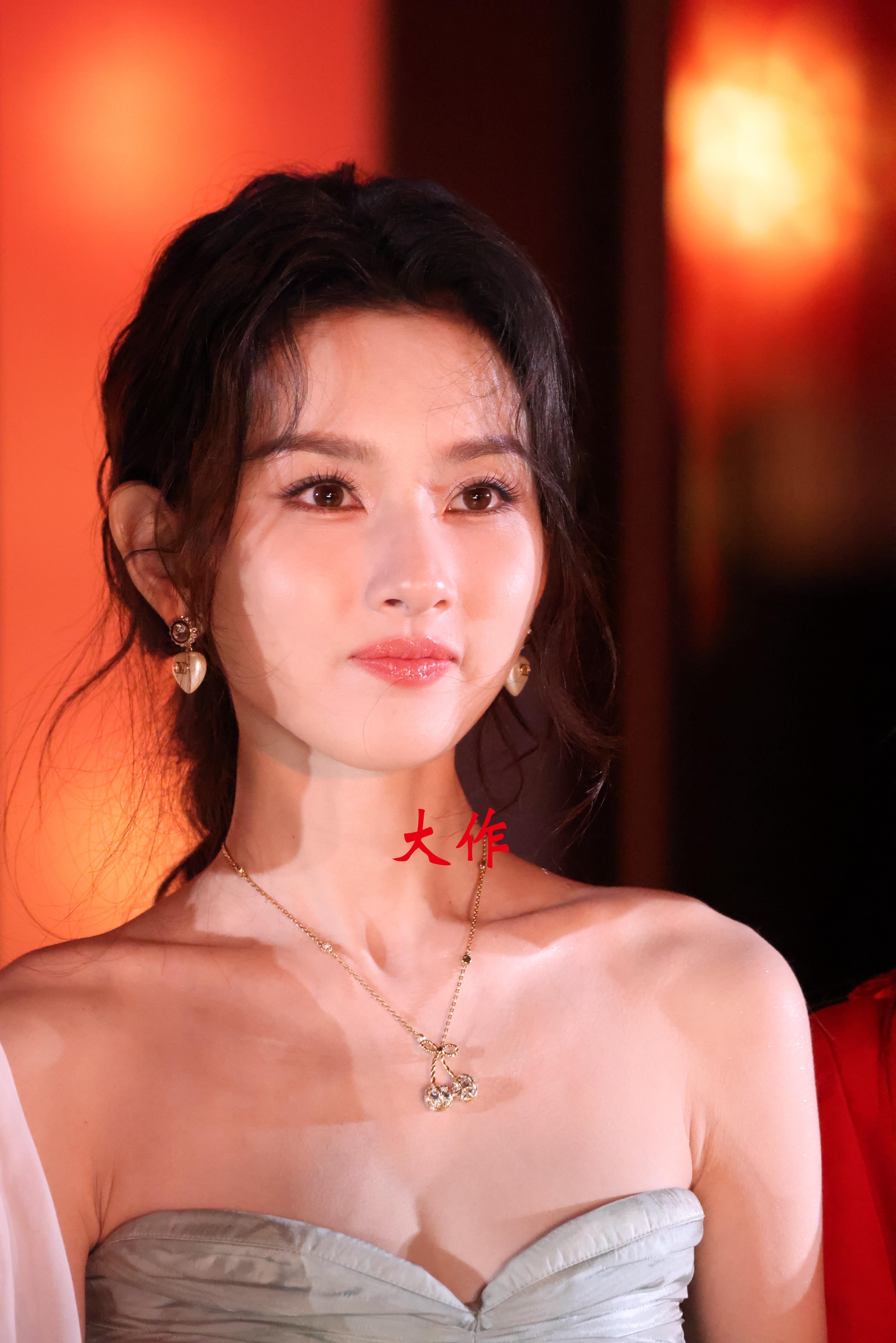 宋祖儿回应获最受欢迎女演员好演员永远不会被辜负，期待宋祖儿以后带来更多优秀作品?