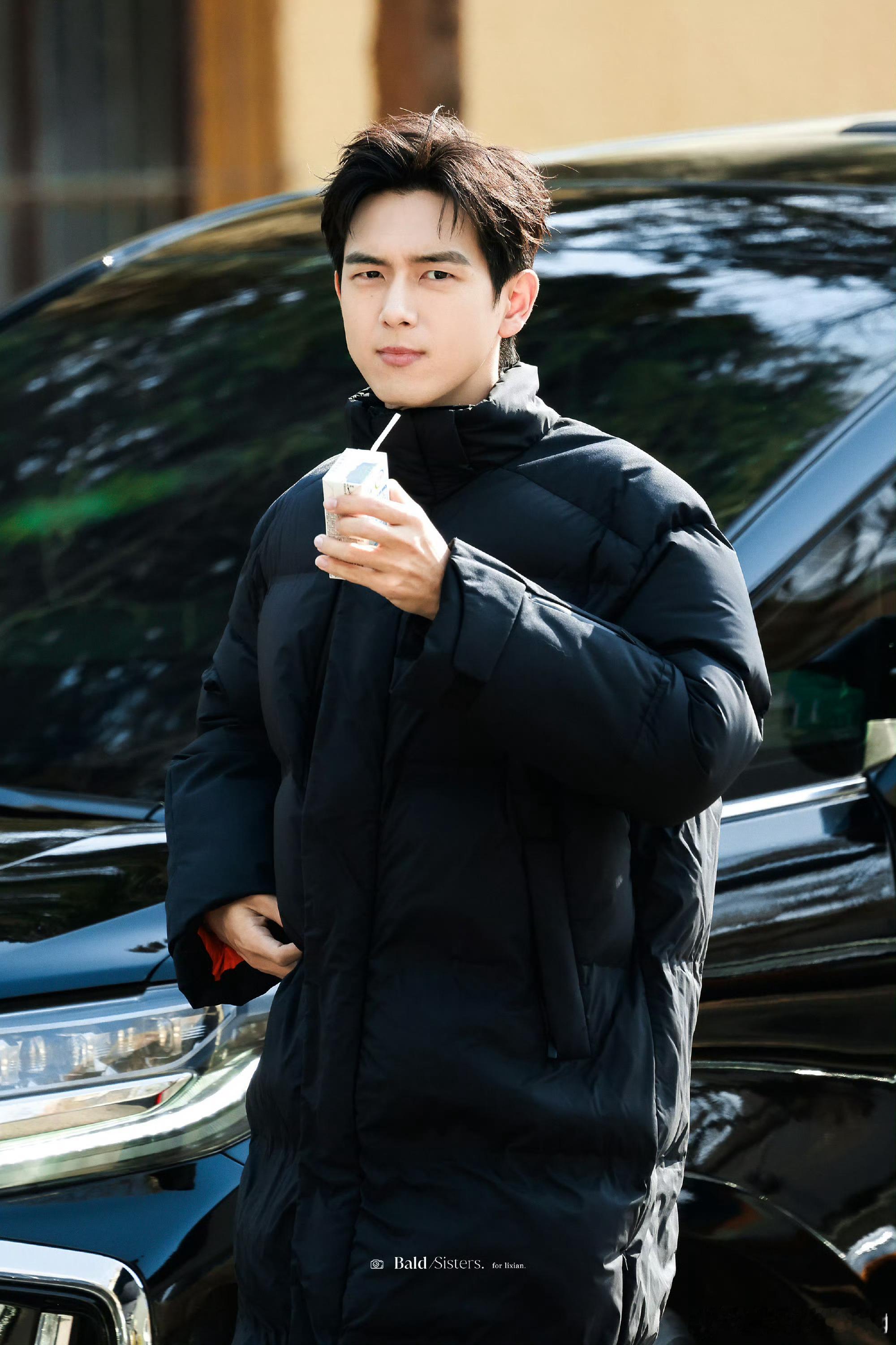 李现参加今日春晚第四次联排！期待春晚舞台的精彩节目吧