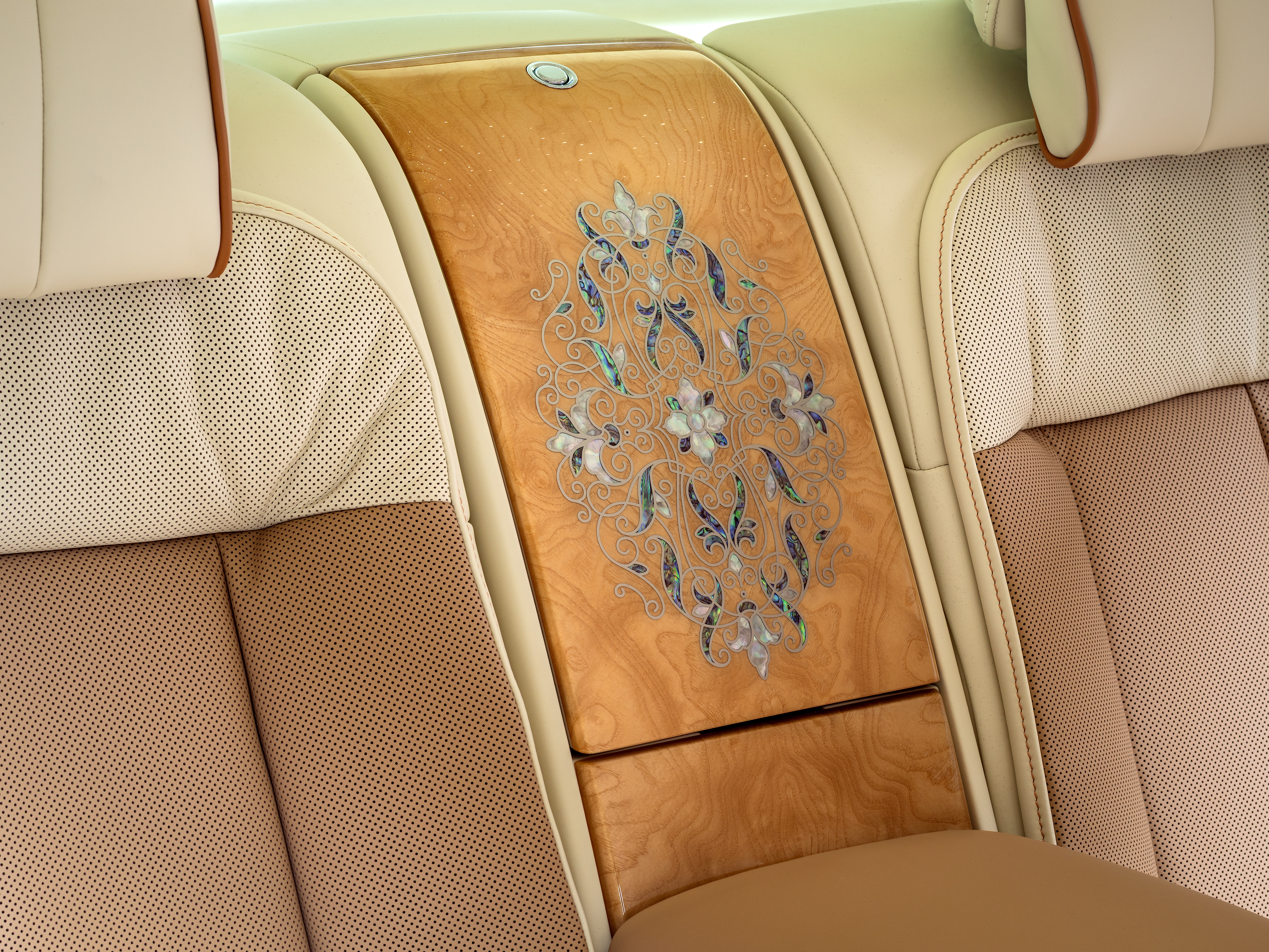 Rolls-Royce Phantom "Hummingbird"劳斯莱斯车主的