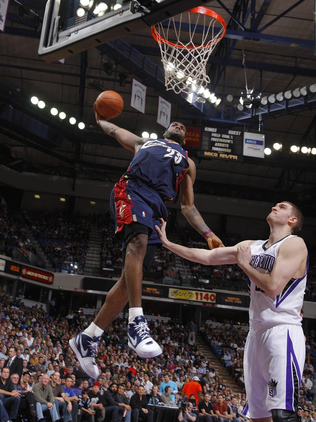 17年前的今天，脚穿 LeBron 6砍下51分。詹姆斯