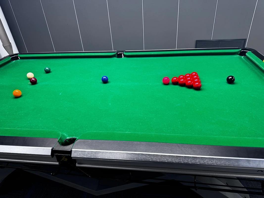 斯诺克世锦赛32个席位里，为啥中英两国球员总占绝大多数？这圈子到底有多窄，就像围