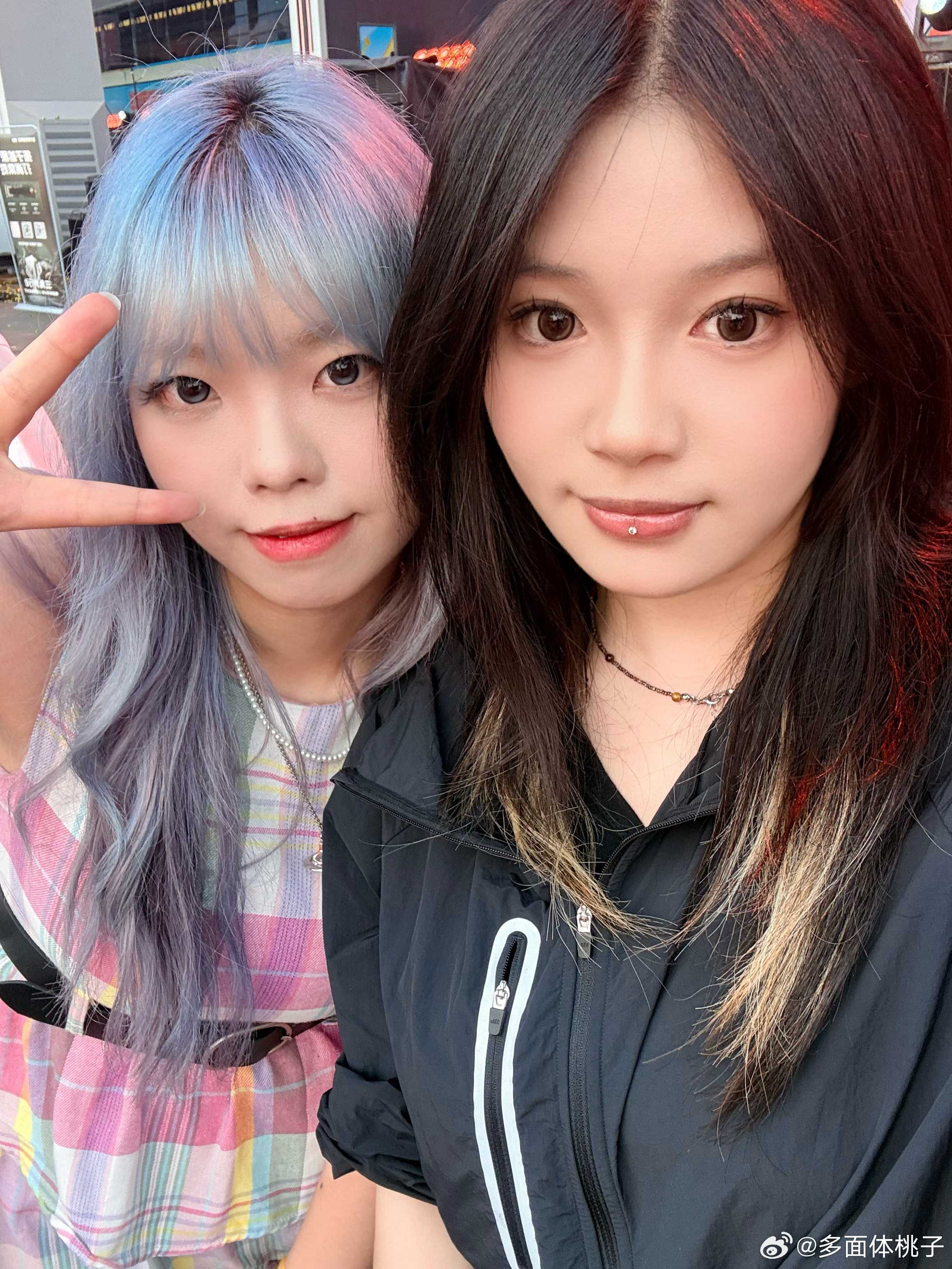 好日子堂堂来袭的话就稳稳接住如果说周四到周五入场前完全是在渡劫的话那进去后场馆绝
