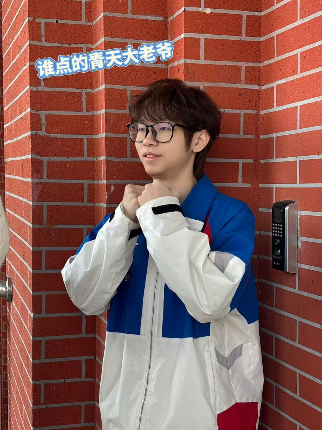 LGD阿福联赛淘汰突破1100 从1000到1100，一步一印，一枪一杀。阿福持