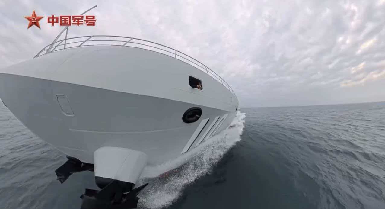 新型隐身无人艇中外舰闻