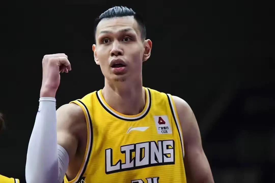 狠角色，CBA第一杀手许钟豪！
浙江东阳光药与广东华南虎男篮季后赛1/4决赛，许