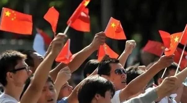 继新加坡 、 马来西亚 之后，美国华人发声！美国华人表示：中国人不要自以为是，现