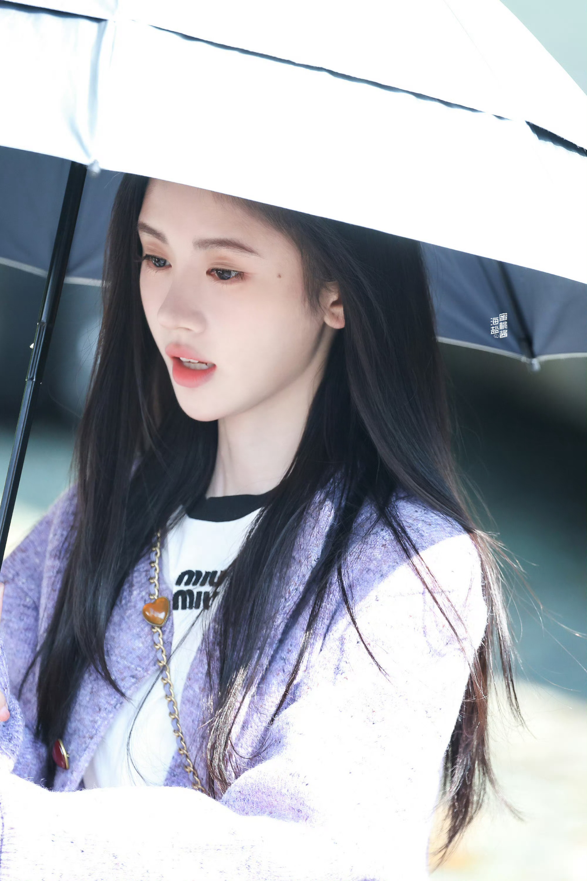 jjy鞠婧祎jjy鞠婧祎阿黛“时间过得很快我也总是会花费很多时间去想念一个人”