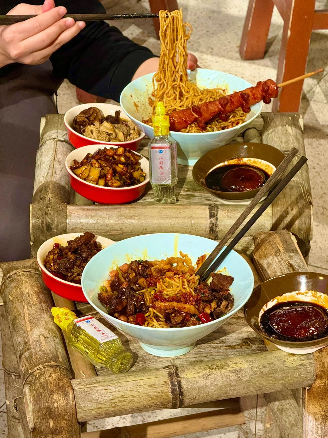 就在北京青年路！！！巨巨巨好吃的板凳米粉！！！