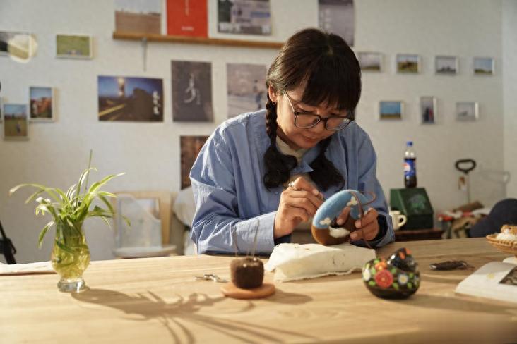 当羊毛毡遇上拼多多：一个内蒙古女孩的“另类”归途