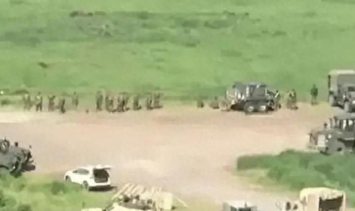 一声巨响突然炸开，炮弹在炮管内爆炸，钢铁炮塔瞬间变成铁棺材。

这种惨剧发生在4