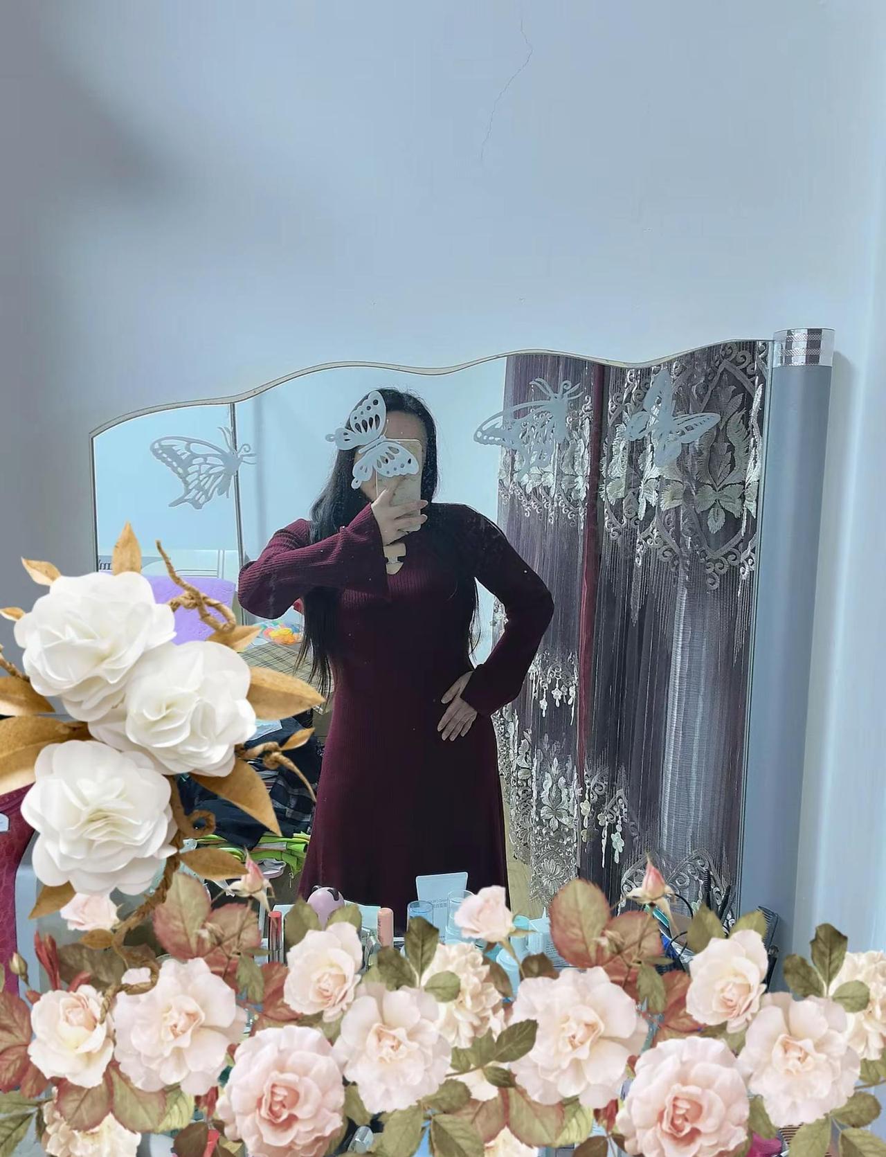 红尘深处，岁月静好，流年无痕，惟愿，能够以一袭安然的守候，在人生的斑斓里放歌。