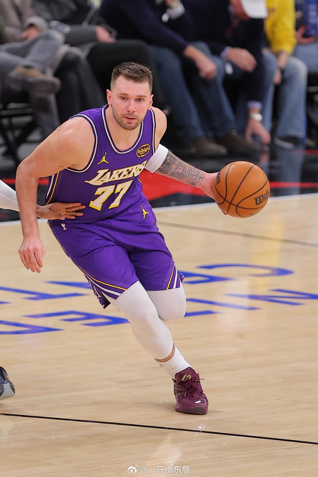 前NBA球员丹尼·格林在《No Fouls Given》节目中谈到了东契奇的伤病