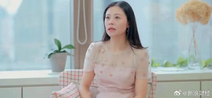 【李蓓硬气回应净值大跌31%】李蓓回怼称笑我先看下自己近日，私募魔女李蓓旗下产品