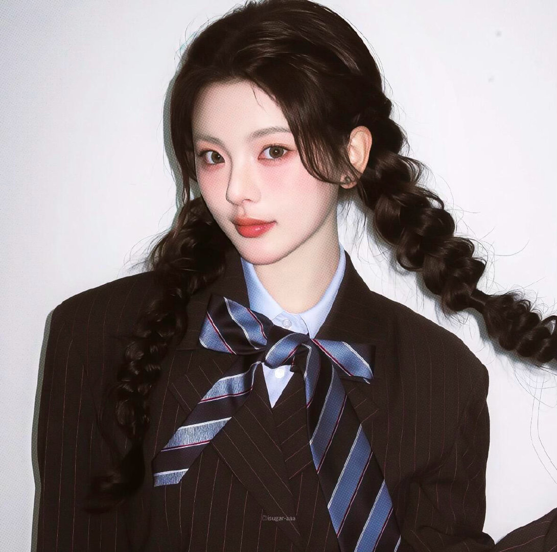 杨超越蒋龙杨超越张弛演我被点名 超越妹妹太真实了原来不管你是素人还是明星，被点名