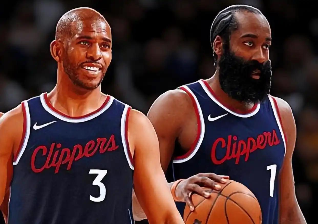 今天 NBA 两件大事：哈登燃尽，保罗下赛季退役。

哈登燃尽自己，只为战胜黄蜂