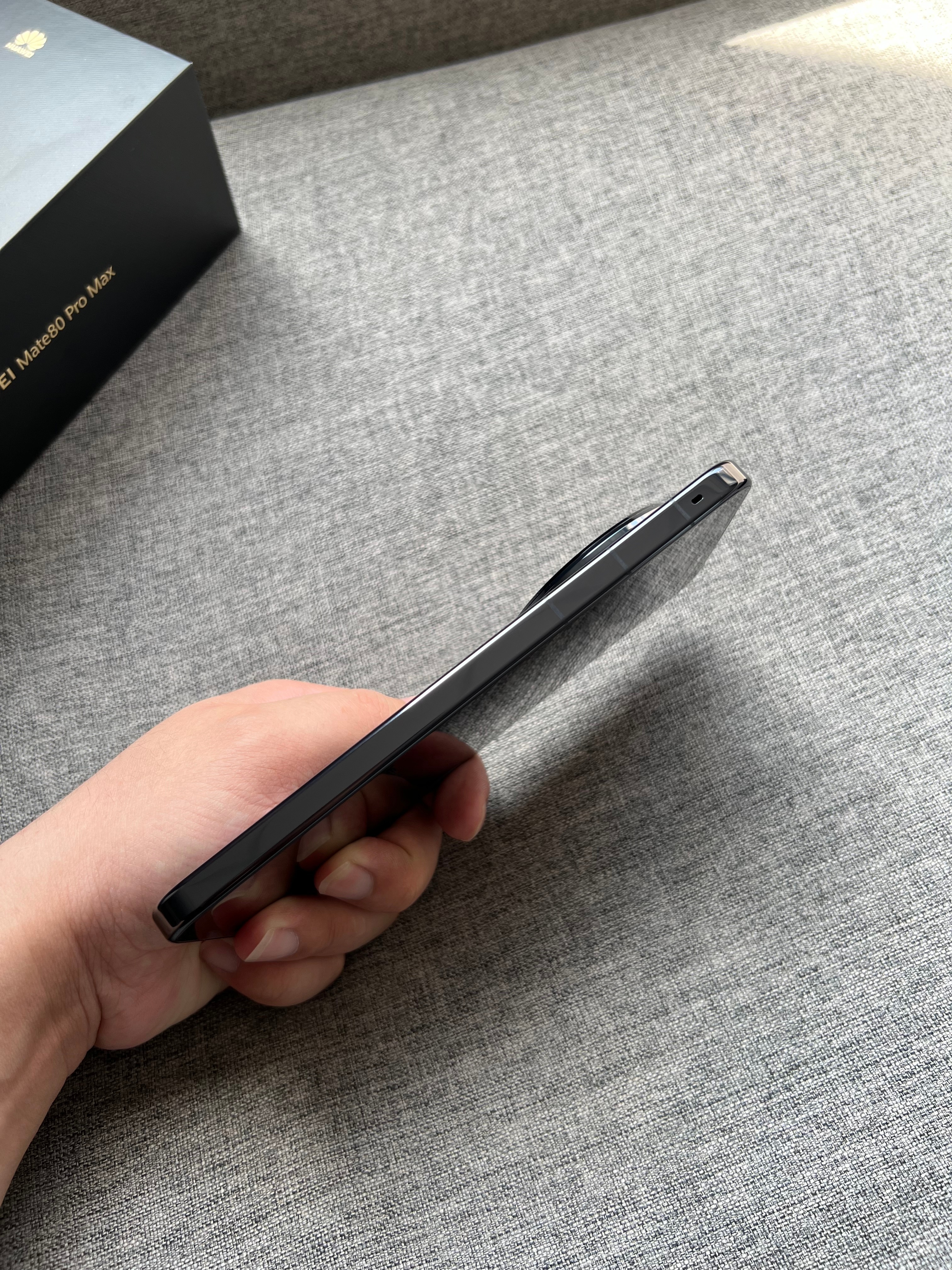 华为Mate80 Pro Max 16+1TB 极夜黑，仅使用十来天，成色完美全